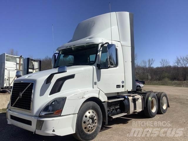 Volvo VNL 트랙터 유닛
