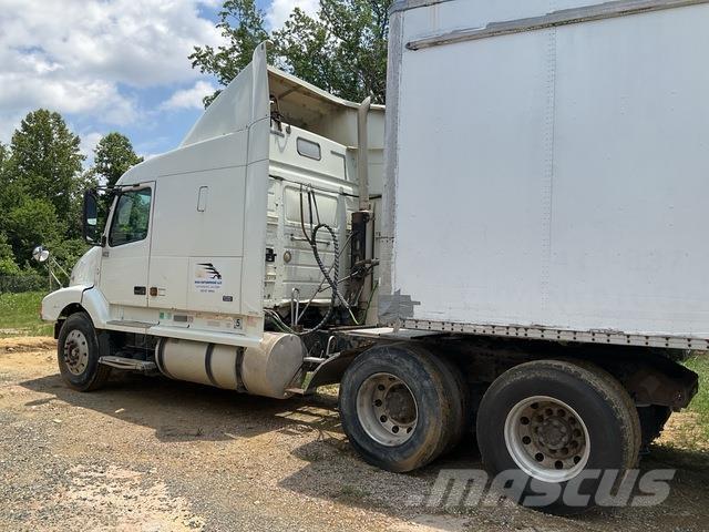 Volvo VNL 트랙터 유닛