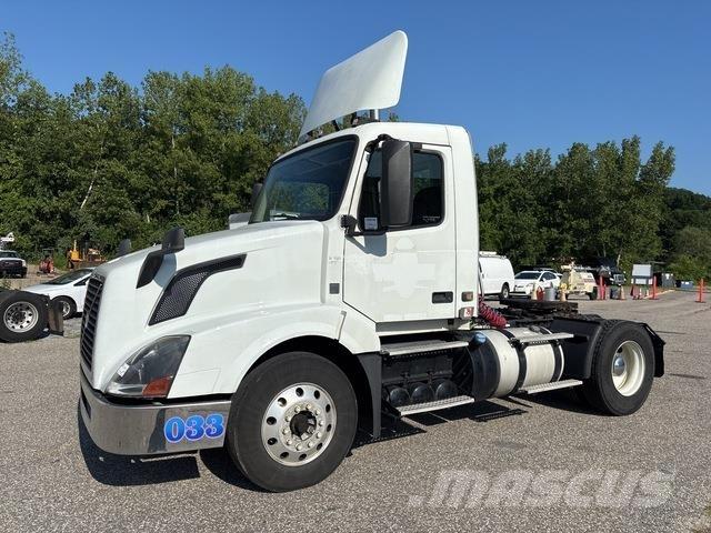 Volvo VNL 트랙터 유닛
