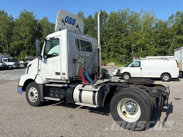 Volvo VNL 트랙터 유닛