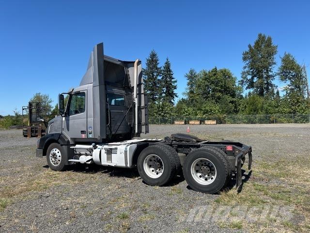 Volvo VNL 트랙터 유닛