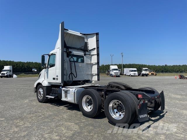 Volvo VNL 트랙터 유닛