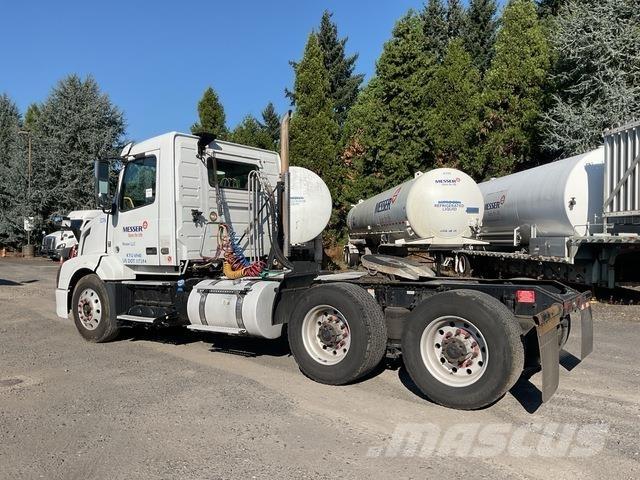 Volvo VNL 트랙터 유닛