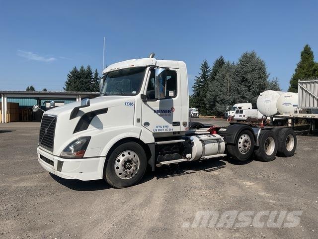 Volvo VNL 트랙터 유닛