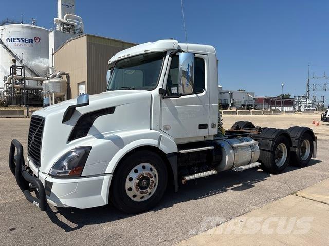 Volvo VNL 트랙터 유닛