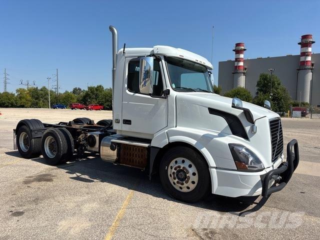 Volvo VNL 트랙터 유닛