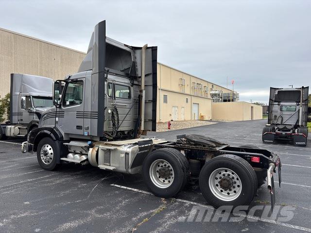 Volvo VNL 트랙터 유닛