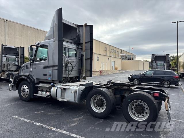 Volvo VNL 트랙터 유닛