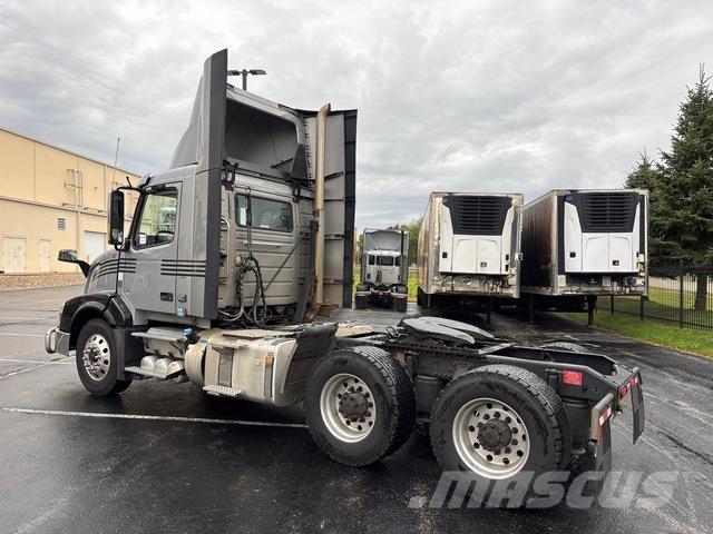 Volvo VNL 트랙터 유닛