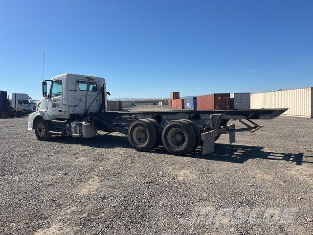 Volvo VNL 스킵 로더 트럭