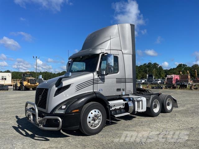 Volvo VNL 300 트랙터 유닛