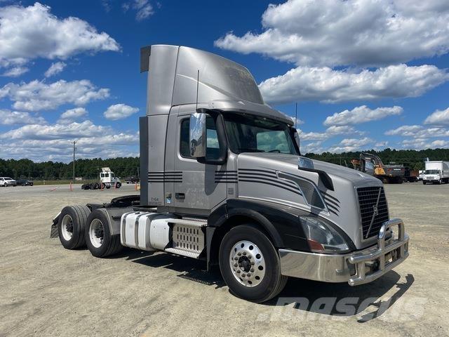 Volvo VNL 300 트랙터 유닛