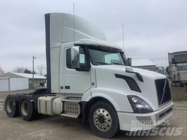 Volvo VNL300 트랙터 유닛