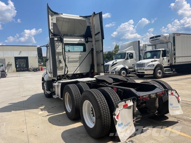 Volvo VNL300 트랙터 유닛