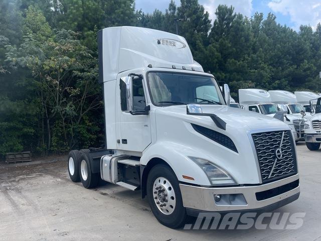 Volvo VNL300 트랙터 유닛