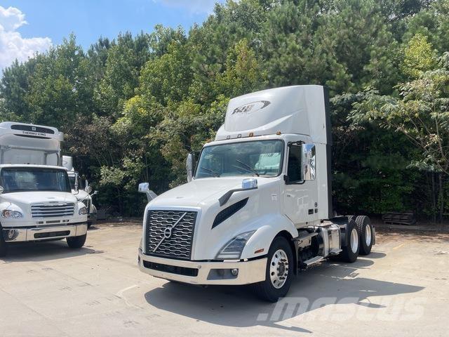 Volvo VNL300 트랙터 유닛