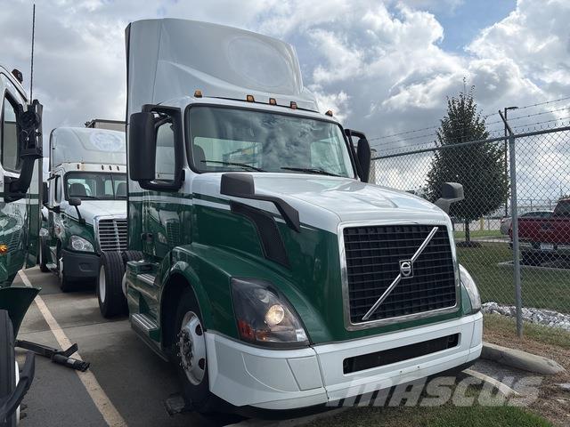 Volvo VNL42T 트랙터 유닛