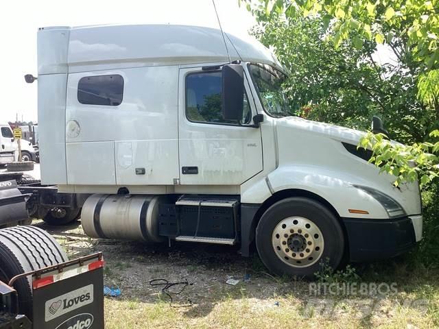 Volvo VNL740 트랙터 유닛