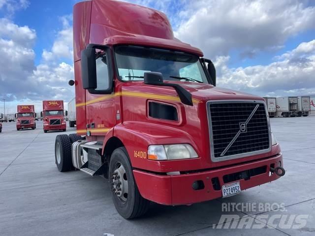 Volvo VNM 트랙터 유닛