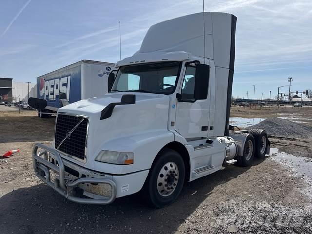 Volvo VNM 트랙터 유닛