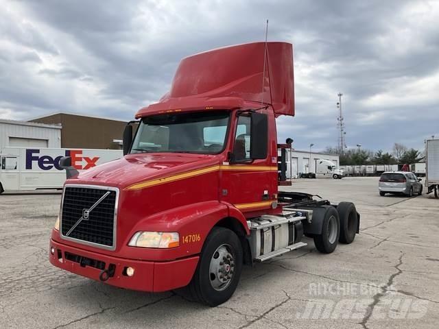 Volvo VNM 트랙터 유닛