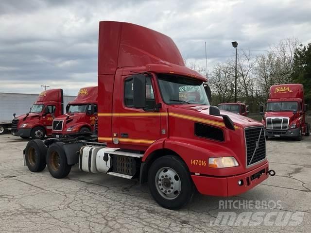 Volvo VNM 트랙터 유닛