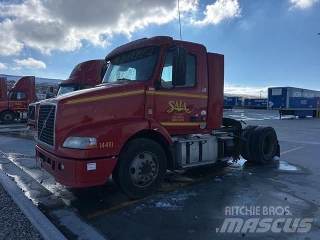 Volvo VNM 트랙터 유닛