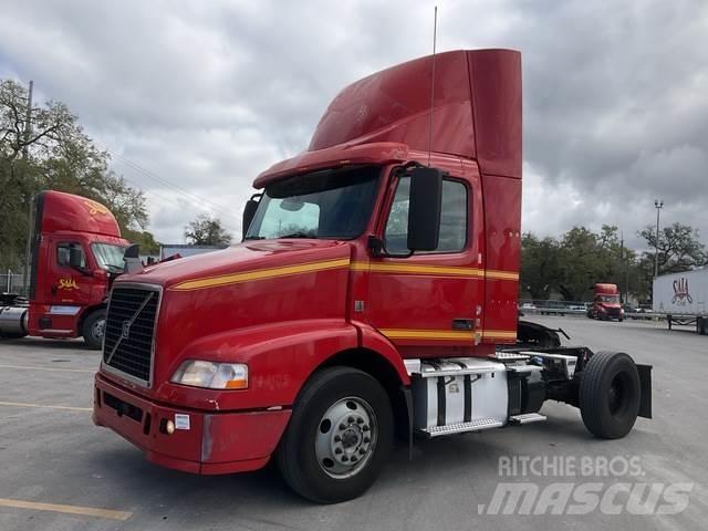Volvo VNM 트랙터 유닛