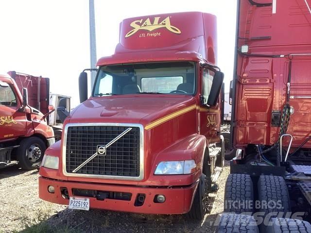 Volvo VNM 트랙터 유닛