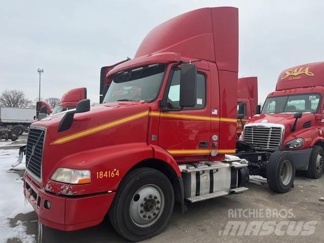 Volvo VNM 트랙터 유닛