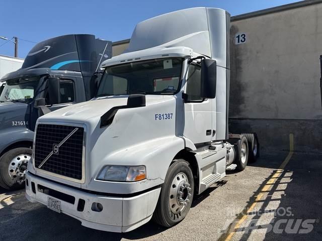 Volvo VNM 트랙터 유닛