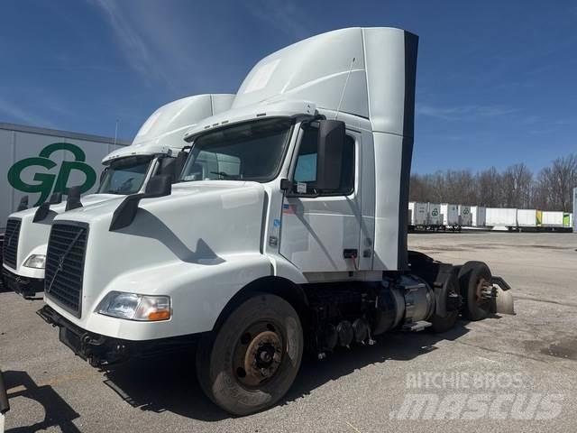 Volvo VNM 트랙터 유닛