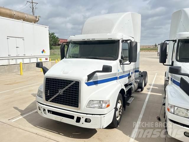 Volvo VNM 트랙터 유닛