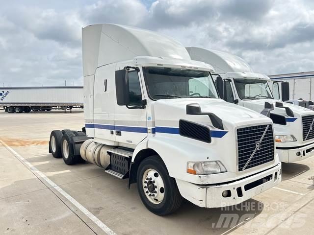 Volvo VNM 트랙터 유닛