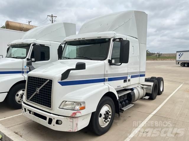 Volvo VNM 트랙터 유닛