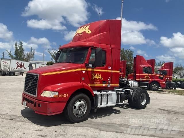 Volvo VNM 트랙터 유닛