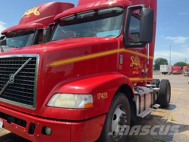 Volvo VNM 트랙터 유닛