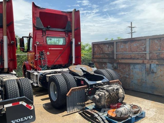 Volvo VNM 트랙터 유닛