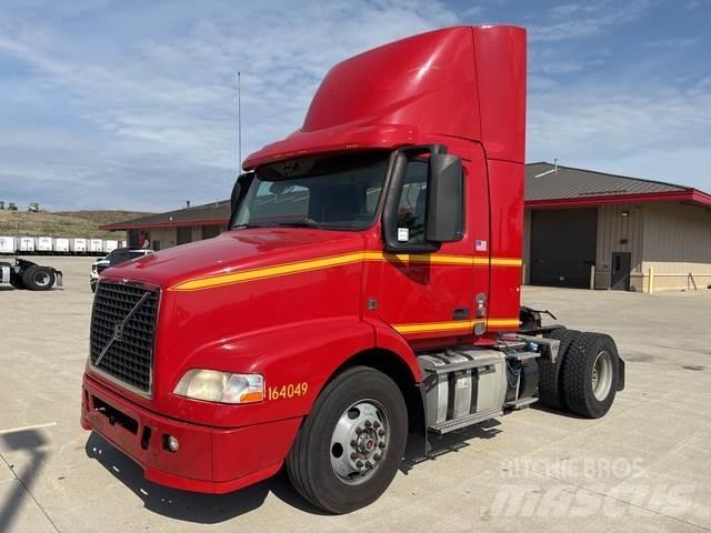 Volvo VNM 트랙터 유닛