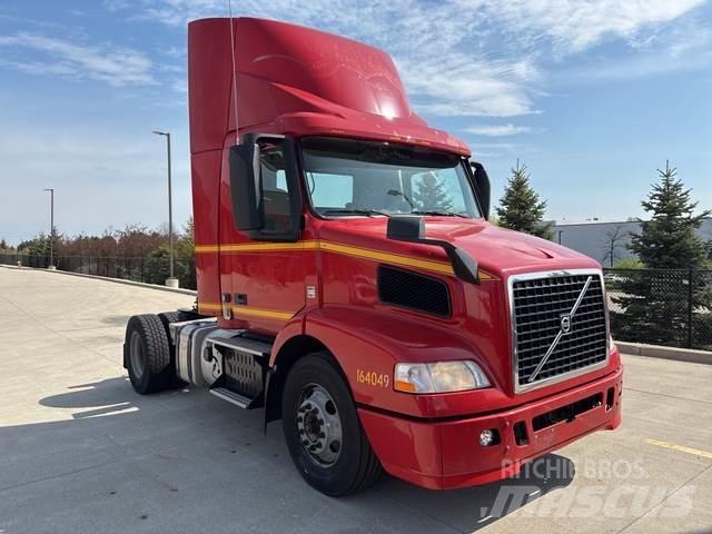 Volvo VNM 트랙터 유닛