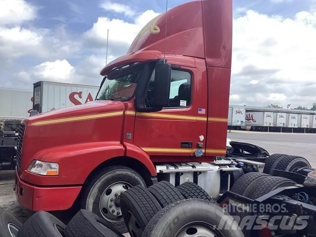 Volvo VNM 트랙터 유닛