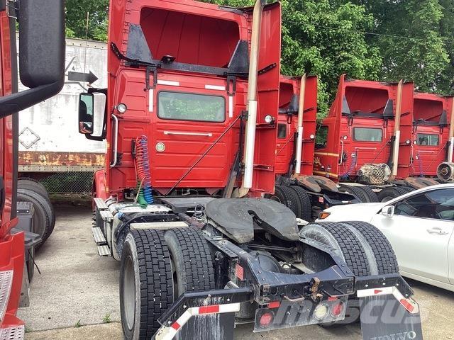 Volvo VNM 트랙터 유닛