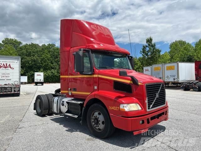 Volvo VNM 트랙터 유닛