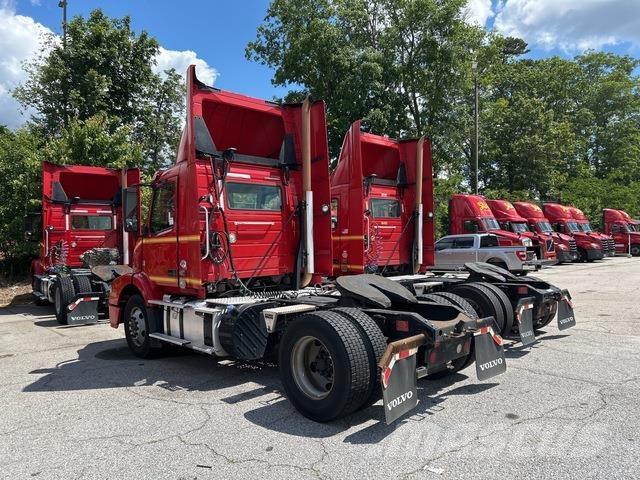 Volvo VNM 트랙터 유닛