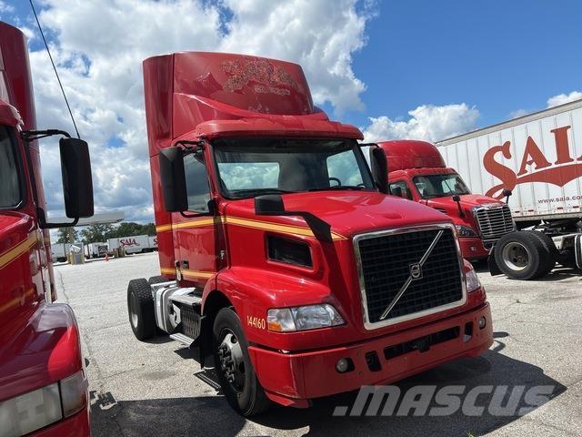 Volvo VNM 트랙터 유닛