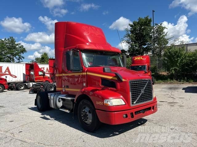 Volvo VNM 트랙터 유닛