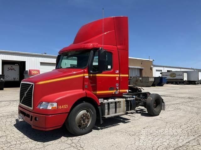 Volvo VNM 트랙터 유닛