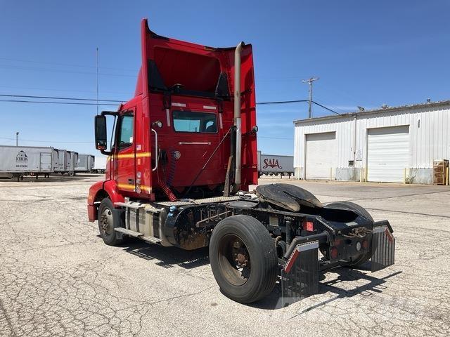 Volvo VNM 트랙터 유닛