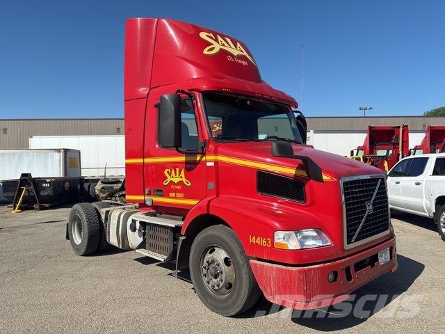 Volvo VNM 트랙터 유닛