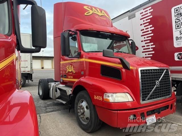Volvo VNM 트랙터 유닛